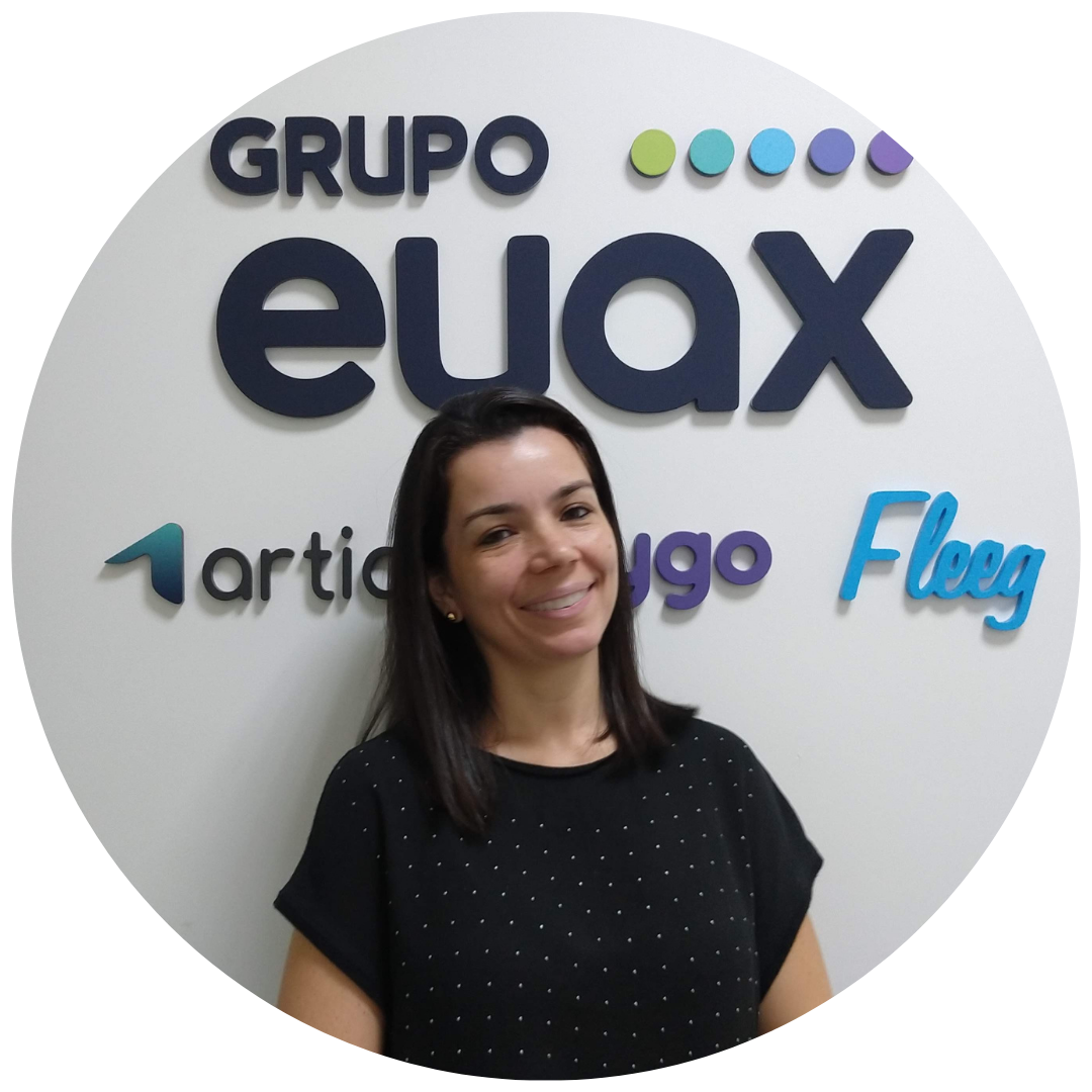 Karine Hostim, Coordenadora Financeira e de Gestão de Pessoas do Grupo Euax